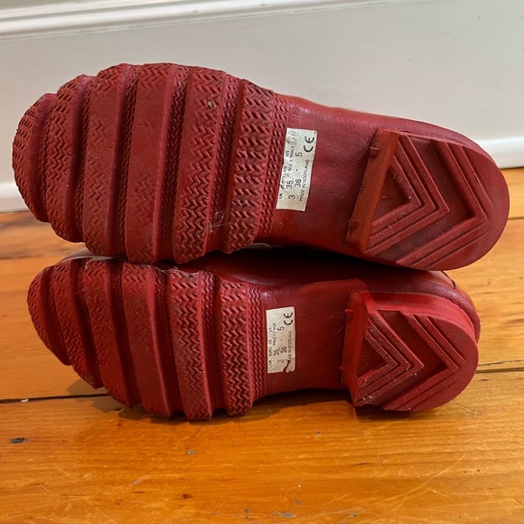 Hunter red rain boots size 5 - Picture 4 of 6
